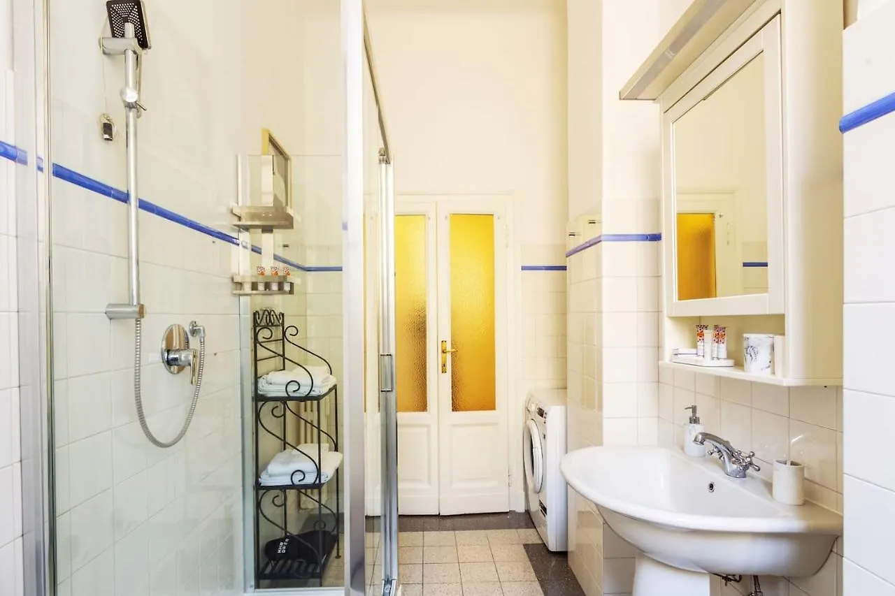 Apartment Liberty Home Milan
